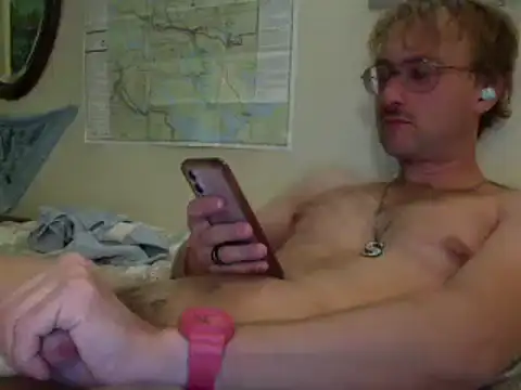 Snapshot of PeterDerzzz chatting on October 18, 2025, 2:24 am PeterDerzzz online show from October 18, 2025, 2:24 am