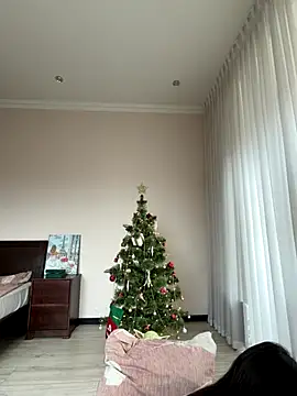 Hott Lolla online show from December 23, 2025, 8:35 am