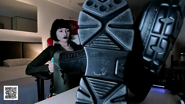  Goddess Misha  online show from November 10, 2025, 10:04 pm