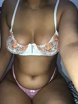 Snapshot of Moroccan_bitch chatting on February 16, 2025, 6:21 pm Moroccan bitch online show from February 16, 2025, 6:21 pm