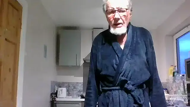 Snapshot of jimmybenido chatting on February 17, 2026, 5:43 pm jimmybenido online show from February 17, 2026, 5:43 pm