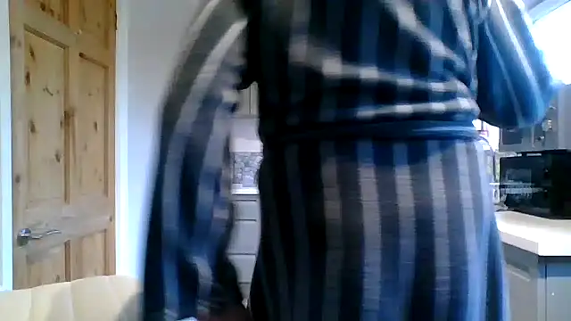 Snapshot of jimmybenido chatting on April 1, 2026, 4:37 pm jimmybenido online show from April 1, 2026, 4:37 pm