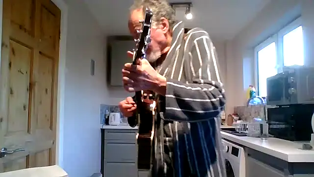 Snapshot of jimmybenido chatting on March 4, 2026, 5:42 pm jimmybenido online show from March 4, 2026, 5:42 pm