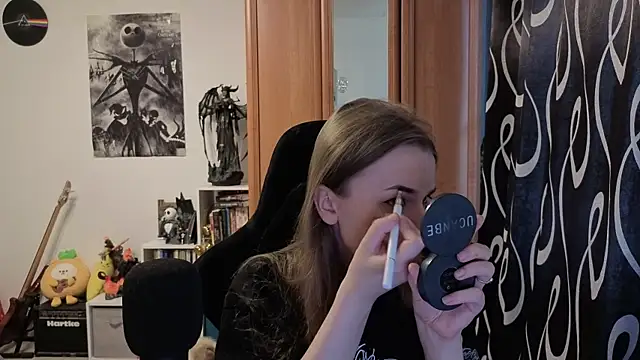 Snapshot of stellablondy chatting on October 11, 2025, 2:07 pm stellablondy online show from October 11, 2025, 2:07 pm