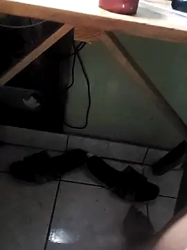 Snapshot of Cris29_84 chatting on December 20, 2025, 9:56 am Cris29 84 online show from December 20, 2025, 9:56 am