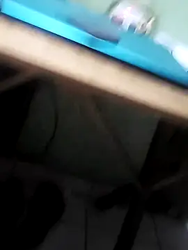 Snapshot of Cris29_84 chatting on December 21, 2025, 6:48 am Cris29 84 online show from December 21, 2025, 6:48 am