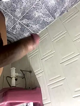 asrrael 22 online show from December 15, 2025, 5:02 am