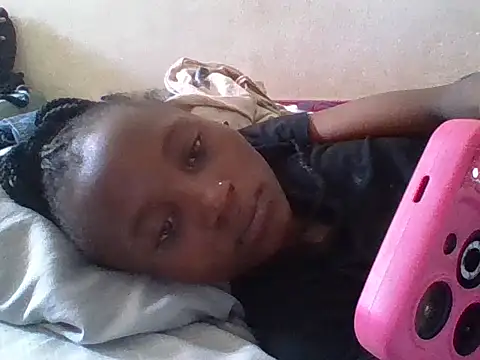 Snapshot of SexyNeedle22 chatting on April 30, 2026, 8:43 am SexyNeedle22 online show from April 30, 2026, 8:43 am