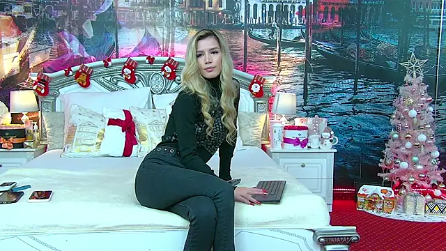 Snapshot of IvySamek chatting on December 18, 2025, 7:40 pm IvySamek online show from December 18, 2025, 7:40 pm