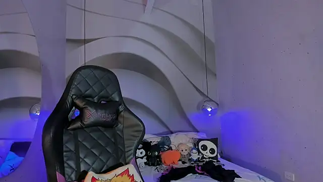 Snapshot of IamNayuta chatting on November 28, 2025, 8:20 pm IamNayuta online show from November 28, 2025, 8:20 pm