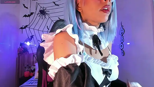 Snapshot of IamNayuta chatting on October 17, 2025, 3:43 am IamNayuta online show from October 17, 2025, 3:43 am