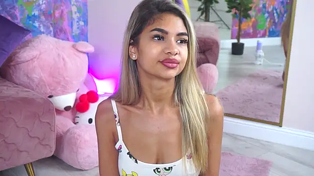 Snapshot of AshaYuva chatting on November 18, 2025, 1:14 pm AshaYuva online show from November 18, 2025, 1:14 pm