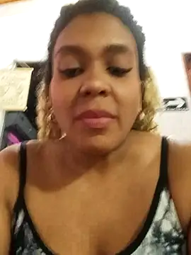 ELLA KELLY online show from October 25, 2025, 12:04 pm