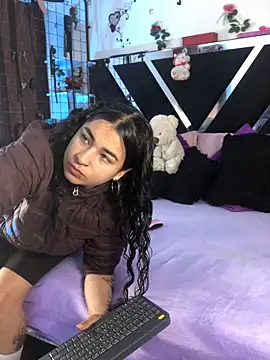 Snapshot of 1lovelygirls chatting on December 5, 2025, 12:48 pm 1lovelygirls online show from December 5, 2025, 12:48 pm