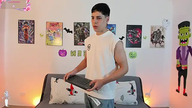 Snapshot of jonathanjoestar_ chatting on October 26, 2025, 7:36 pm jonathanjoestar online show from October 26, 2025, 7:36 pm