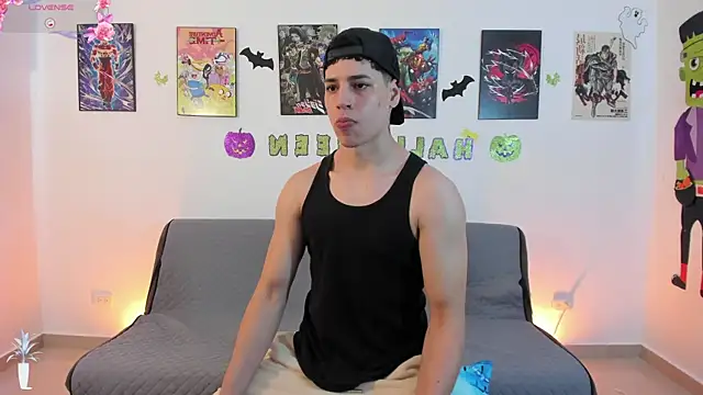 Snapshot of jonathanjoestar_ chatting on October 24, 2025, 8:19 pm jonathanjoestar online show from October 24, 2025, 8:19 pm