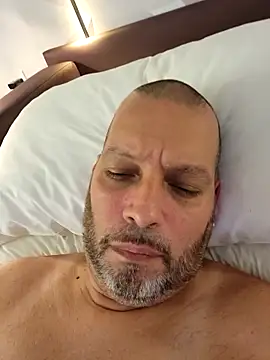 Just2much online show from September 17, 2025, 9:39 pm