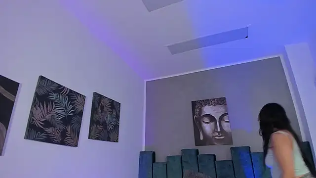 Kathia Morelli online show from October 31, 2025, 11:51 am