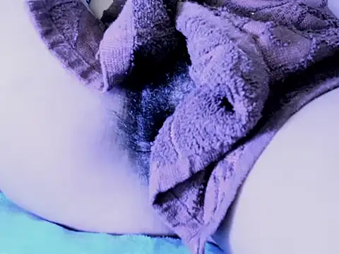 kuromi69 online show from February 10, 2026, 5:28 am