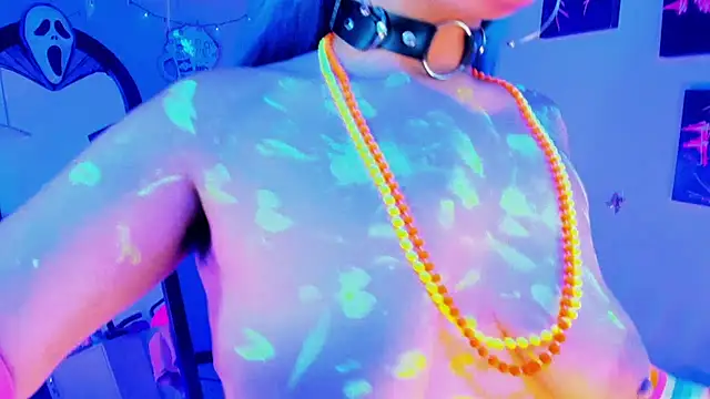 kuromi69 online show from April 1, 2026, 8:48 am