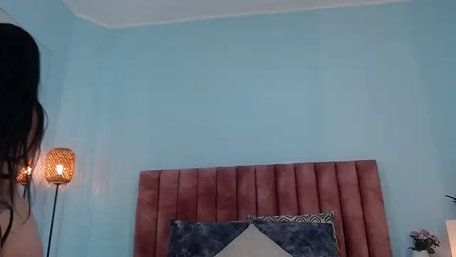 Violetta rainbow online show from February 13, 2026, 8:42 pm