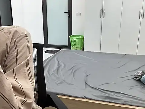 Snapshot of Louis_Baby chatting on November 27, 2025, 5:13 pm Louis Baby online show from November 27, 2025, 5:13 pm