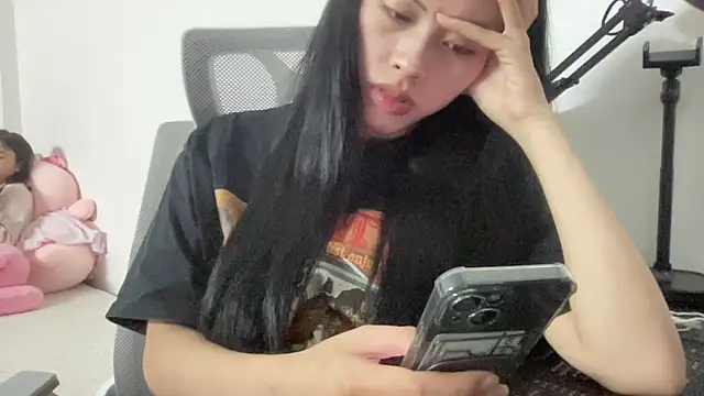 Snapshot of Louis_Baby chatting on December 5, 2025, 8:24 am Louis Baby online show from December 5, 2025, 8:24 am