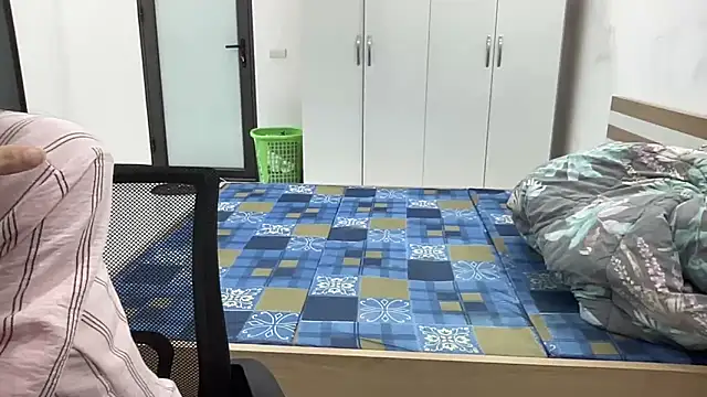 Snapshot of Louis_Baby chatting on November 29, 2025, 6:24 am Louis Baby online show from November 29, 2025, 6:24 am