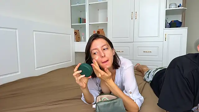 Snapshot of Morning_Stars chatting on December 15, 2025, 3:01 am Morning Stars online show from December 15, 2025, 3:01 am