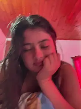 Stephania 18 online show from February 26, 2025, 4:05 pm