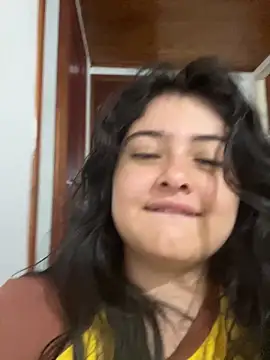 Stephania 18 online show from October 4, 2025, 11:50 pm