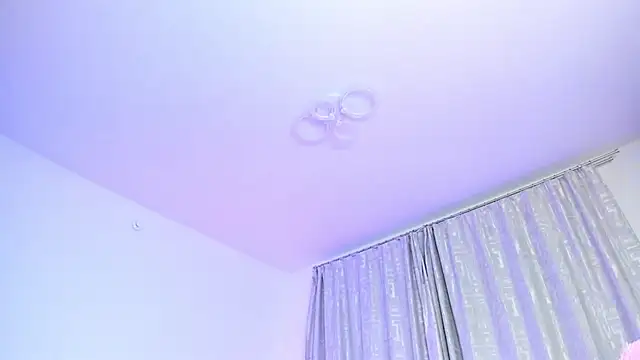  eva queen online show from March 18, 2025, 4:39 pm