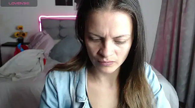 Snapshot of zhoelis_xx chatting on February 4, 2025, 7:33 pm zhoelis xx online show from February 4, 2025, 7:33 pm