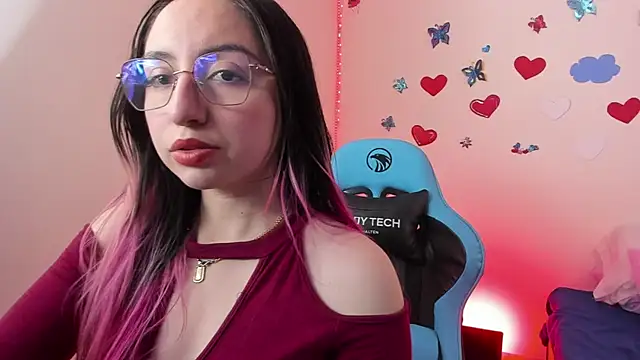 Snapshot of Julieta_cott chatting on January 31, 2025, 11:56 pm Julieta cott online show from January 31, 2025, 11:56 pm