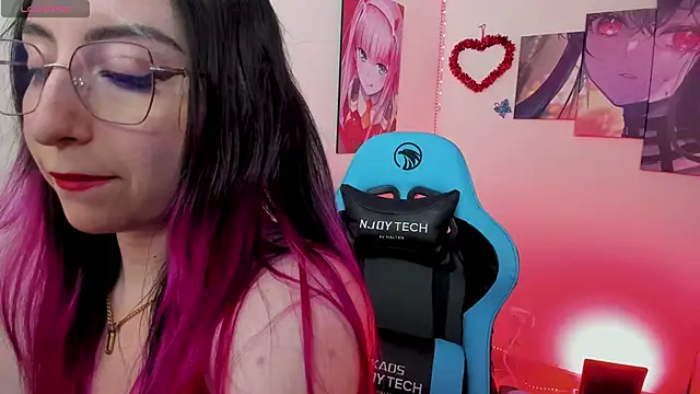 Snapshot of Julieta_cott chatting on February 15, 2025, 2:26 am Julieta cott online show from February 15, 2025, 2:26 am