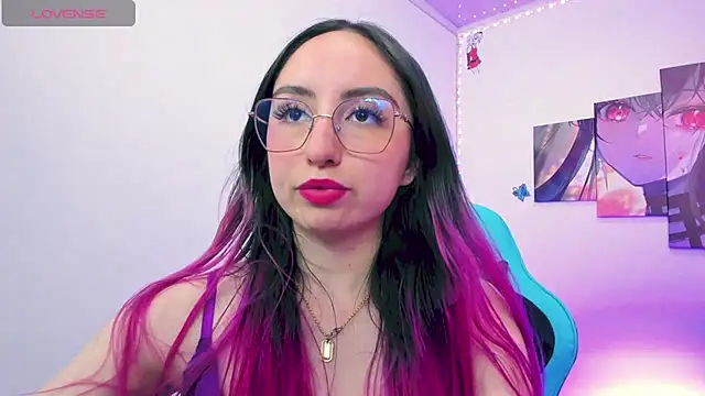 Snapshot of Julieta_cott chatting on March 1, 2025, 2:15 am Julieta cott online show from March 1, 2025, 2:15 am