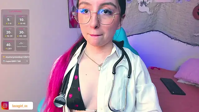 Snapshot of Julieta_cott chatting on October 24, 2025, 11:48 pm Julieta cott online show from October 24, 2025, 11:48 pm