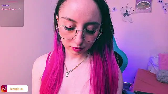 Snapshot of Julieta_cott chatting on October 20, 2025, 3:30 am Julieta cott online show from October 20, 2025, 3:30 am