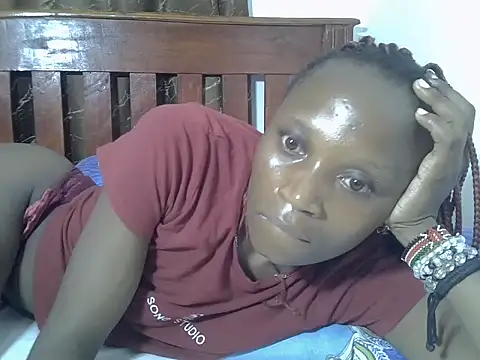 Snapshot of SpicyPetite chatting on April 5, 2026, 6:53 am SpicyPetite online show from April 5, 2026, 6:53 am