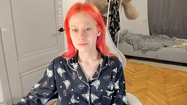 Snapshot of Silly__Milly chatting on February 3, 2025, 2:45 pm Silly Milly online show from February 3, 2025, 2:45 pm