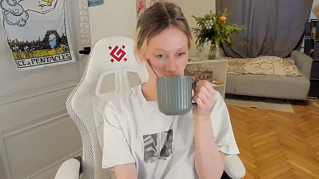 Snapshot of Silly__Milly chatting on January 4, 2025, 11:33 am Silly Milly online show from January 4, 2025, 11:33 am