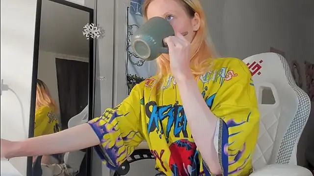 Snapshot of Silly__Milly chatting on January 6, 2025, 3:19 pm Silly Milly online show from January 6, 2025, 3:19 pm