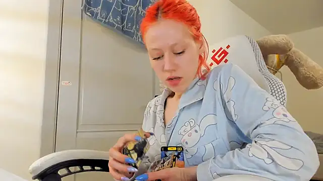 Snapshot of Silly__Milly chatting on February 5, 2025, 2:59 pm Silly Milly online show from February 5, 2025, 2:59 pm