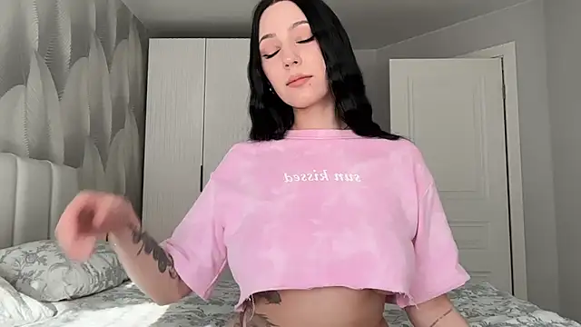 MiroslavaLime online show from March 28, 2026, 4:57 am