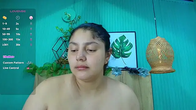 Snapshot of george_jonnes chatting on December 20, 2025, 10:07 am george jonnes online show from December 20, 2025, 10:07 am