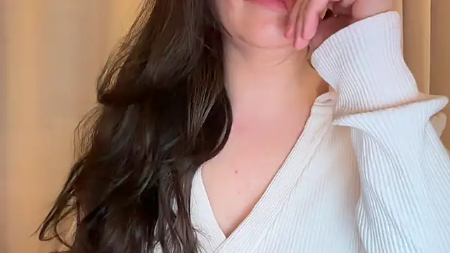 Sandysecret online show from April 15, 2026, 7:58 pm