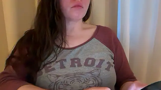 Sandysecret online show from May 26, 2026, 8:07 pm