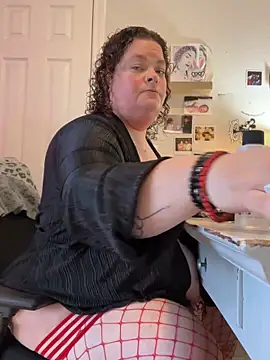 Snapshot of MsStrawbooty chatting on February 6, 2026, 5:20 pm MsStrawbooty online show from February 6, 2026, 5:20 pm