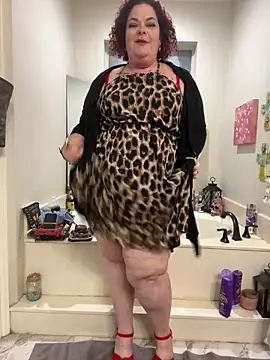 Snapshot of MsStrawbooty chatting on December 18, 2024, 1:48 am MsStrawbooty online show from December 18, 2024, 1:48 am