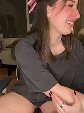 nerdynina online show from January 14, 2026, 12:36 am